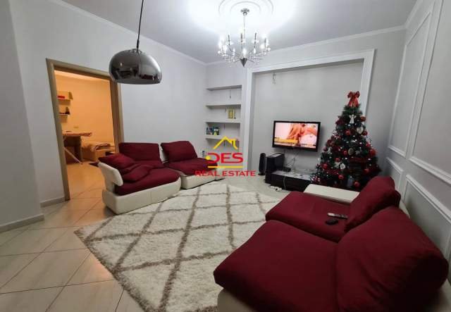 shitet apartament Kati 5, 118 m² 92.500 Euro (Rruga Lef Sallata)