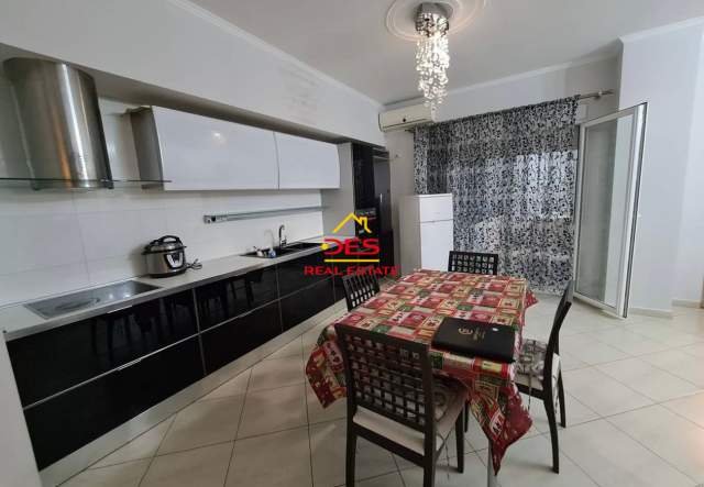 shitet apartament Kati 5, 118 m² 92.500 Euro (Rruga Lef Sallata)