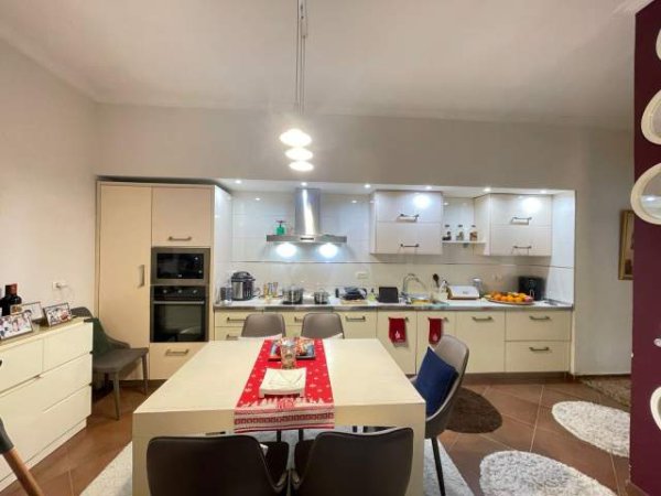 Tirane, shitet apartament 2+1 Kati 2, 120 m² 147.000 Euro (Don Bosko)