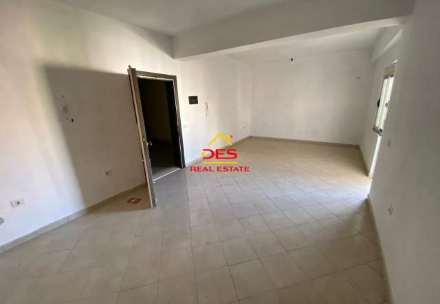 Orikum, shitet apartament Kati 3, 102 m² 65.000 Euro (Orikum)