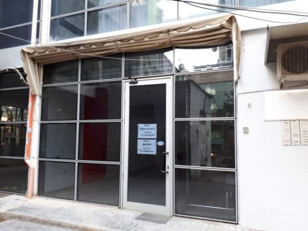 Tirane, jepet me qera dyqan Kati 1, 70 m² 185.000 Euro (Ish ekzpozita)
