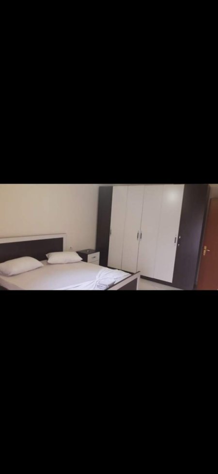 Tirane, jepet me qera apartament 1+1+A+BLK Kati 5, 75 m² 400 Euro (spitali gjerman)