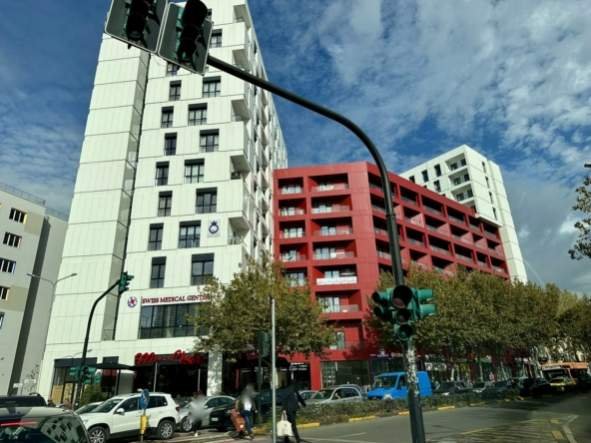 Kompleksi ARLIS shitet apartament 2+1, 114 m2, 139.000 Euro/m2 (FARMACIA 10).