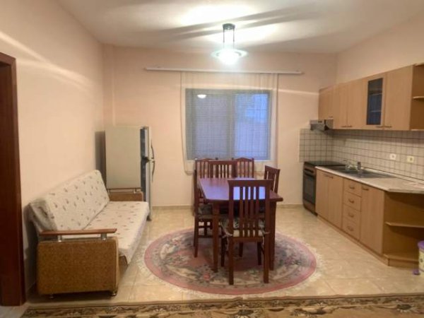 Tirane, jepet me qera apartament 3+1+BLK Kati 1, 101 m² 350 Euro (Rruga e Dibres)