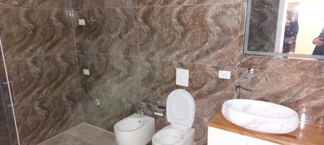 Tirane, jepet me qera apartament 3+1+A+BLK Kati 8, 132 m² 650 Euro (Rruga Ndre Mjeda)