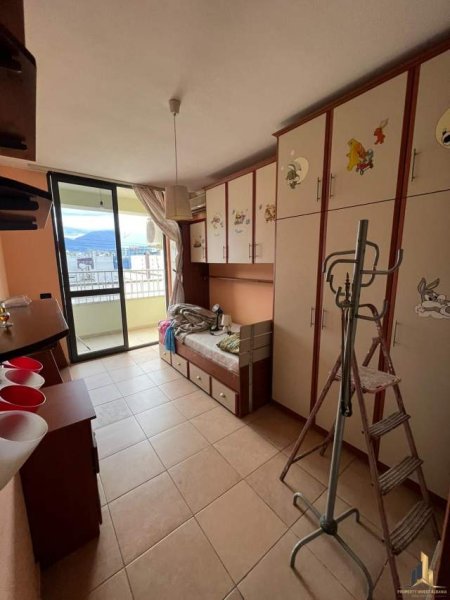 Tirane, jepet me qera apartament 2+1+A+BLK Kati 9, 111 m² 700 Euro (bllok , garda)