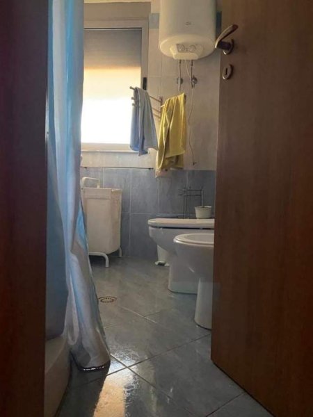 Tirane, shes apartament Kati 3, 102 m² 102.000 Euro (Rruga Kastriotet)