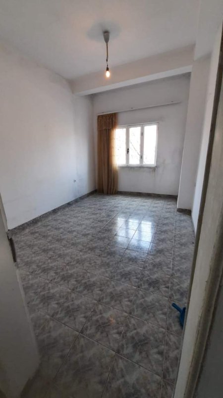 Tirane, shes apartament 2+1+BLK Kati 3, 68 m² 90.000 Euro (21 Dhjetori)