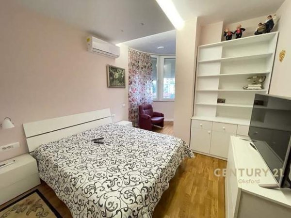 Tirane, shitet apartament 3+1+A+BLK Kati 6, 145 m² 300.000 Euro (shallvaret)