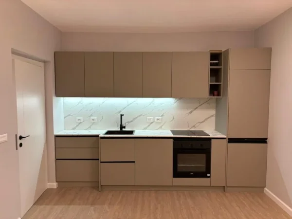 Tirane, jepet me qera apartament 2+1 Kati 1, 70 m² 700 € (Ish Ekspozita, Tirane)