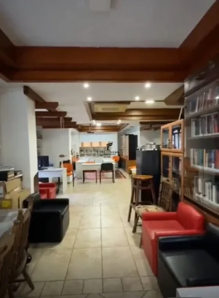 Tirane, jap me qera zyre Kati 1, 100 m² 800 € (RRUGA E ELBASANIT)