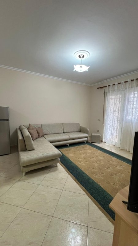 Tirane, jepet me qera apartament 1+1 Kati 4, 55 m² 500 € (Rruga &quot;Siri Kodra&quot;)