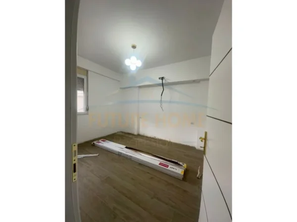 Durres, shitet ambjent biznesi Kati 1, 93 m² 135.000 € (poliklinika)