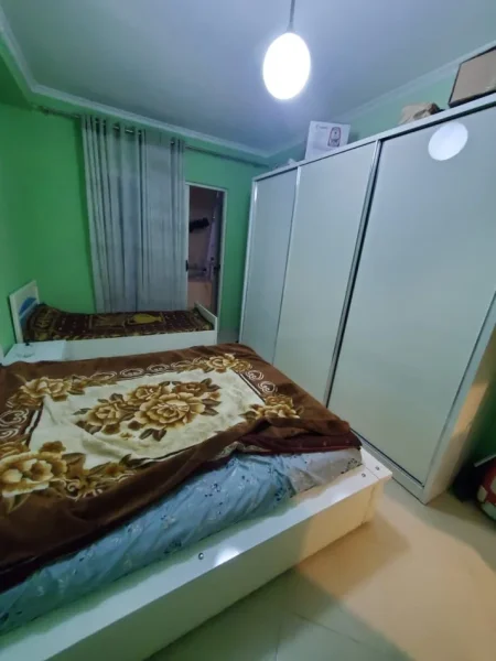 Tirane, jepet me qera apartament 1+1 Kati 5, 72 m² 400 € (astir)