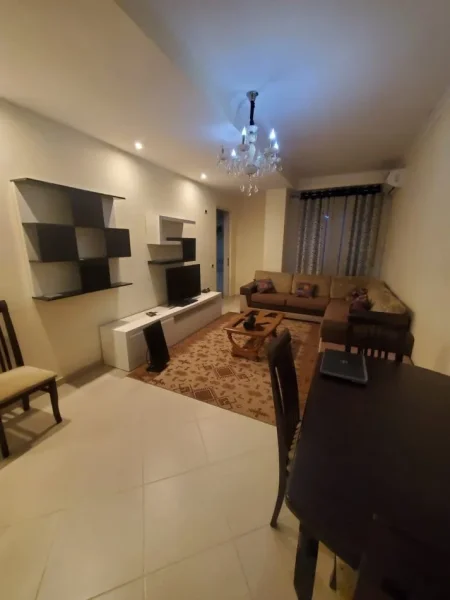 Tirane, jepet me qera apartament 1+1+Ballkon Kati 5, 70 m² 40000mije lek(Astir)