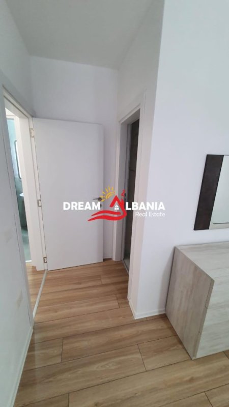 Tirane, jepet me qera apartament 2+1+Ballkon Kati 7, 110 m² 650 € (Tek Rezidenca Zirkon, tek Oxhaku)