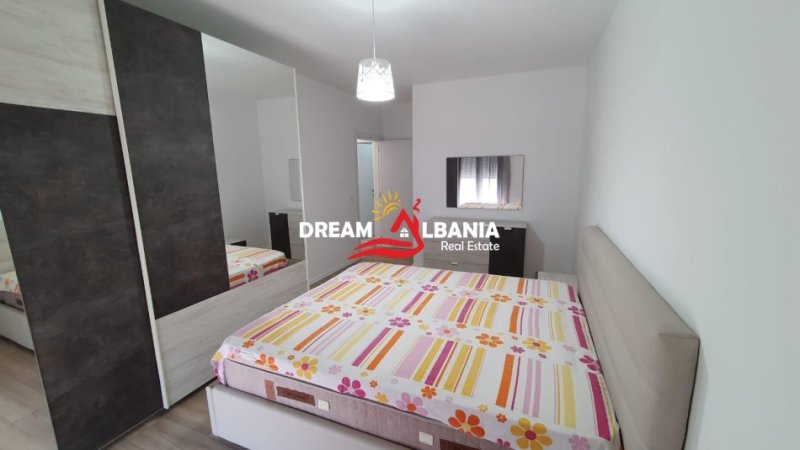 Tirane, jepet me qera apartament 2+1+Ballkon Kati 7, 110 m² 650 € (Tek Rezidenca Zirkon, tek Oxhaku)