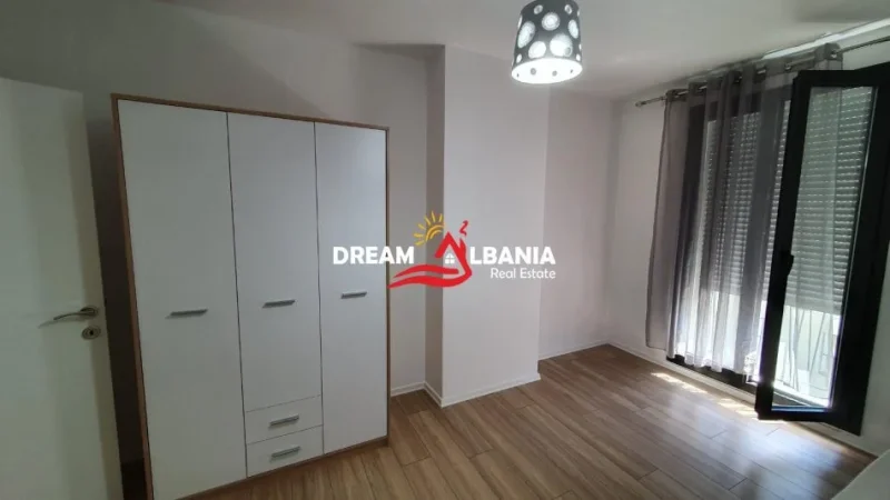 Tirane, jepet me qera apartament 2+1+Ballkon Kati 7, 110 m² 650 € (Tek Rezidenca Zirkon, tek Oxhaku)