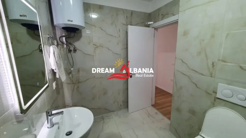 Tirane, jepet me qera apartament 2+1+Ballkon Kati 7, 110 m² 650 € (Tek Rezidenca Zirkon, tek Oxhaku)