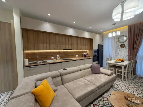 Tirane, shitet apartament 2+1 , 101 m² (Ish Restorant Durresi)