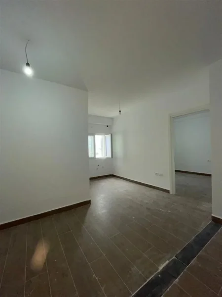 Tirane, shitet apartament 1+1 Kati 4, 51 m² 75.000 € (Selite)