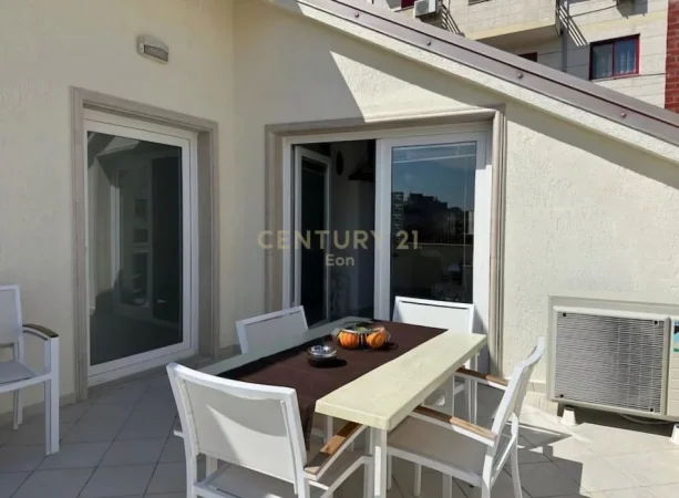 Durres, shitet Vile 3 Katshe Kati 4, 460 m² 600.000 € (Gjykata, Durrës)