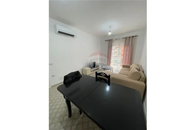 (Apartament 1+1 me Qira ne Astir!)