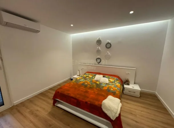 Durres, shitet apartament 3+1 Kati 1, 120 m² 260.000 € (Qerret)