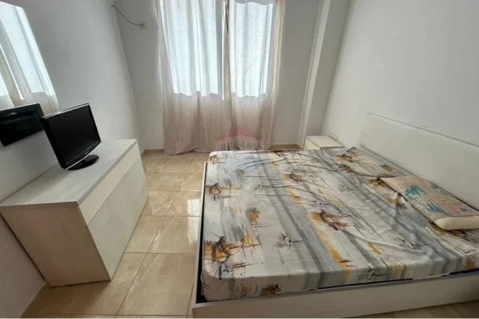 Tirane, jepet me qera apartament 2+1 Kati 5, 65 m² 400 € (Astir)