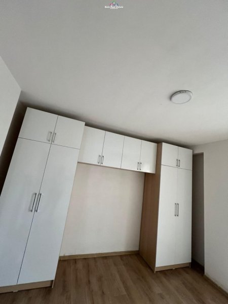 Tirane, jepet me qera apartament 2+1 Kati 5, 95 m² 600 € (rezidenca Turdiu)