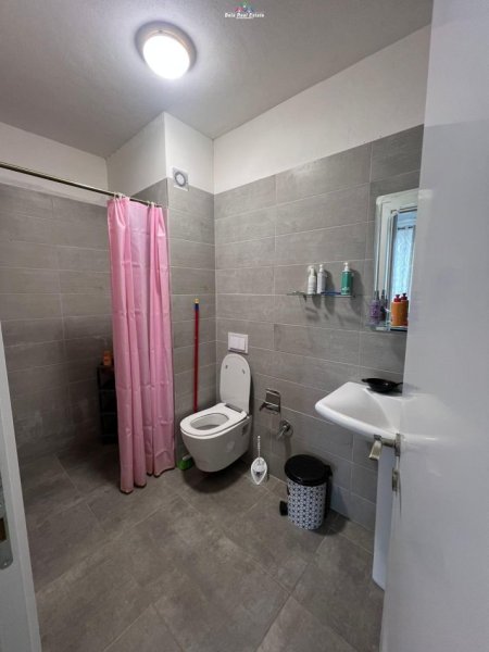 Tirane, jepet me qera apartament 2+1 Kati 5, 95 m² 600 € (rezidenca Turdiu)