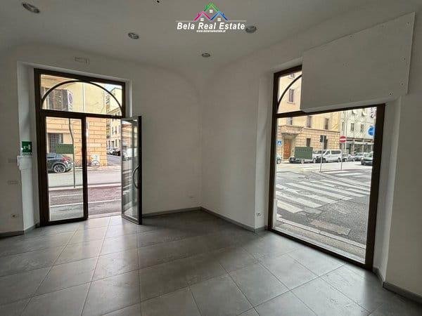 Tirane, jepet me qera dyqan Kati 0, 90 m² 2.900 € (MYSLYM SHYRI)