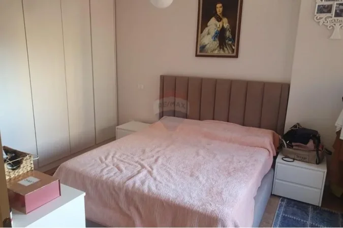 Tirane, 2+1 , 100 m² (Apartament 2+1 me qera tek Ministria e Jashtme.)