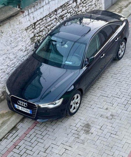 Elbasan, shes makine Audi A6 motorr 2.0Tdi viti 2013 Nafte, e zeze automatik Klima 160 km 10,990 €
