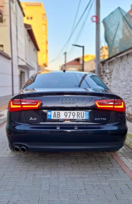 Elbasan, shes makine Audi A6 motorr 2.0Tdi viti 2013 Nafte, e zeze automatik Klima 160 km 10,990 €