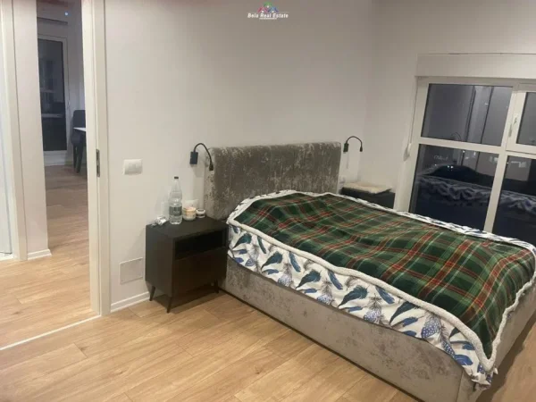 Tirane, jepet me qera apartament 1+1+Ballkon Kati 8, 63 m² 450 € (Ali Demi)