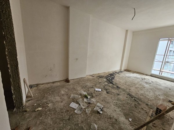 Tirane, shitet 2+1 Kati 3, 112 m² 281.000 € (KOMUNA E PARISIT)