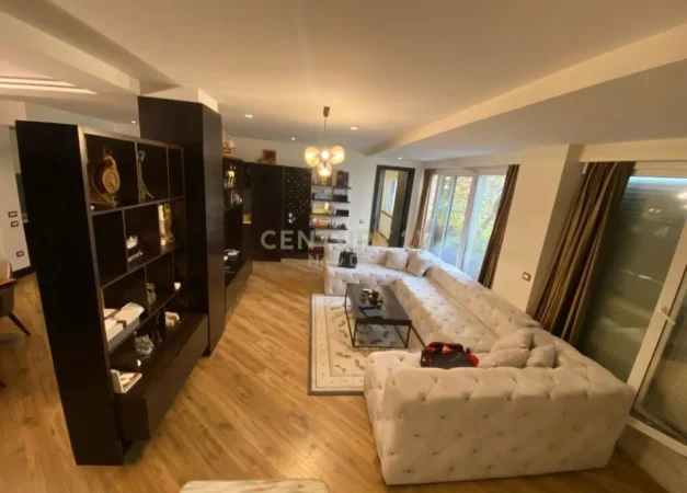 Durres, shitet apartament 4+1+Ballkon Kati 2, 320 m² 500.000 € (Plazhi Iliria)