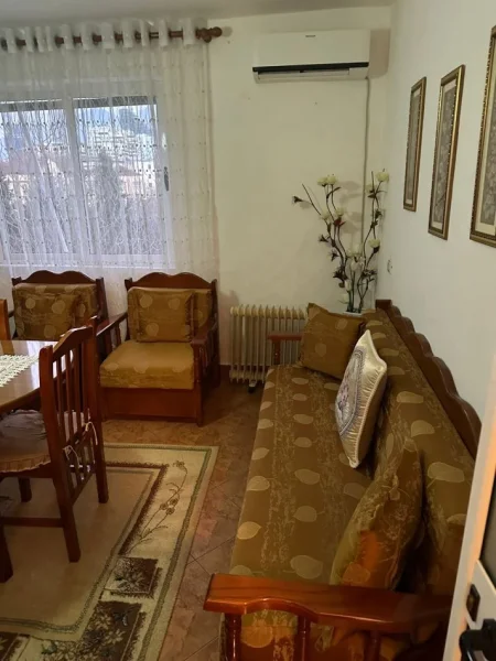 Tirane, jepet me qera apartament 2+1 Kati 4, 80 m² 500 € (Vasil Shanto)