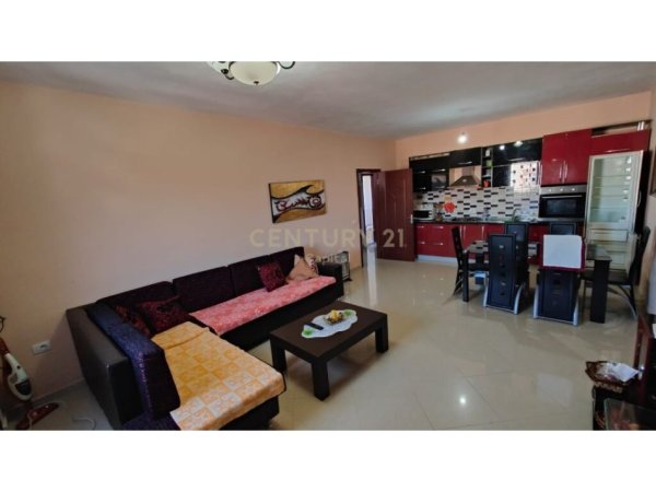 Tirane, jepet me qera apartament 2+1 Kati 7, 94 m² 450 € (Astir CAPITAL106917)