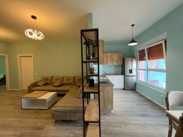 Tirane, shitet apartament 2+1 Kati 3, 98 m² 140.000 € (Mangalem, Ali Demi)