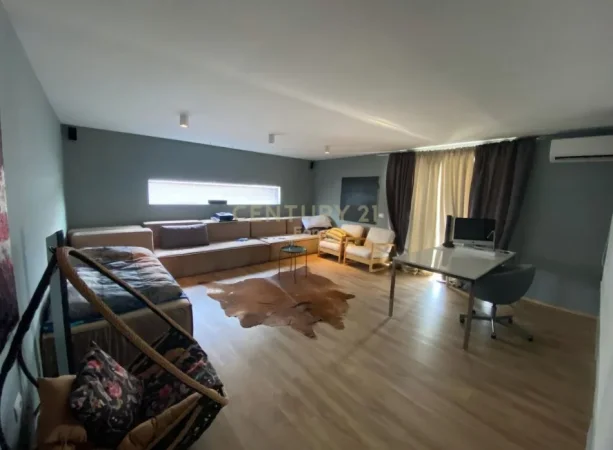 Durres, shitet apartament+verande | Penthouse 5+1 Kati 10, 261 m² 670.000 € (Durrës, Qendër)