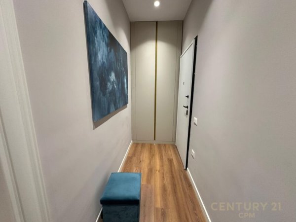 Tirane, jap me qera apartament 2+1+2 , 120 m² 1.500 € (Square21, Rruga e Kavajës)