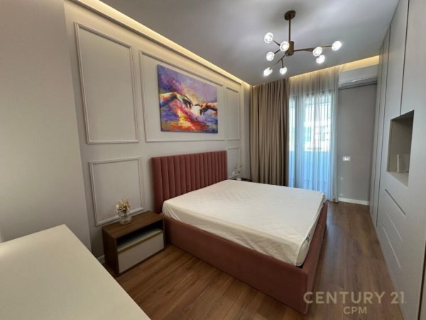 Tirane, jap me qera apartament 2+1+2 , 120 m² 1.500 € (Square21, Rruga e Kavajës)