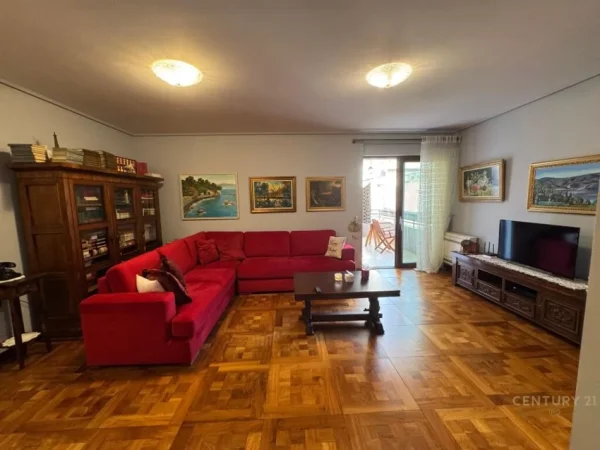 Tirane, shes apartament 2+1+2+Ballkon , 150 m² 500.000 € (Ish Blloku)