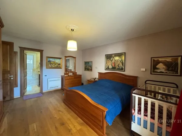 Tirane, shes apartament 2+1+2+Ballkon , 150 m² 500.000 € (Ish Blloku)