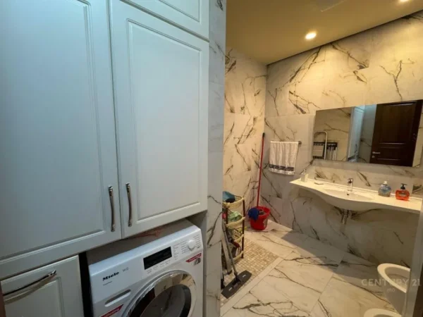 Tirane, shes apartament 2+1+2+Ballkon , 150 m² 500.000 € (Ish Blloku)