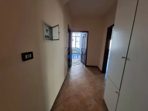 Durres, jepet me qera apartament 1+1 Kati 2, 70 m² 270 € (plazh Iliria Durres)