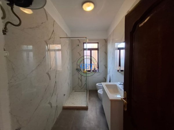 Durres, jepet me qera apartament 1+1 Kati 2, 70 m² 270 € (plazh Iliria Durres)