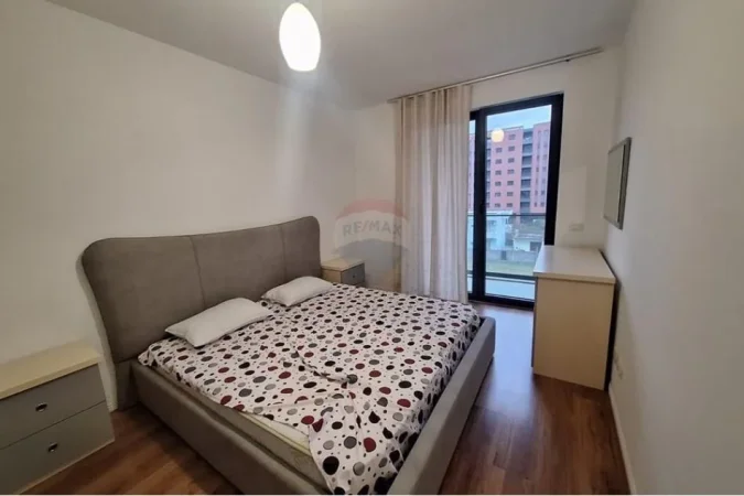 Tirane, jepet me qera apartament 1+1+Ballkon Kati 3, 77 m² 550 € 